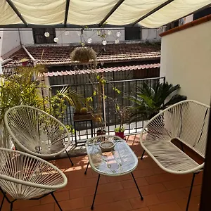 mau-house-44-apartment.sicilyhotelsitaly.net/